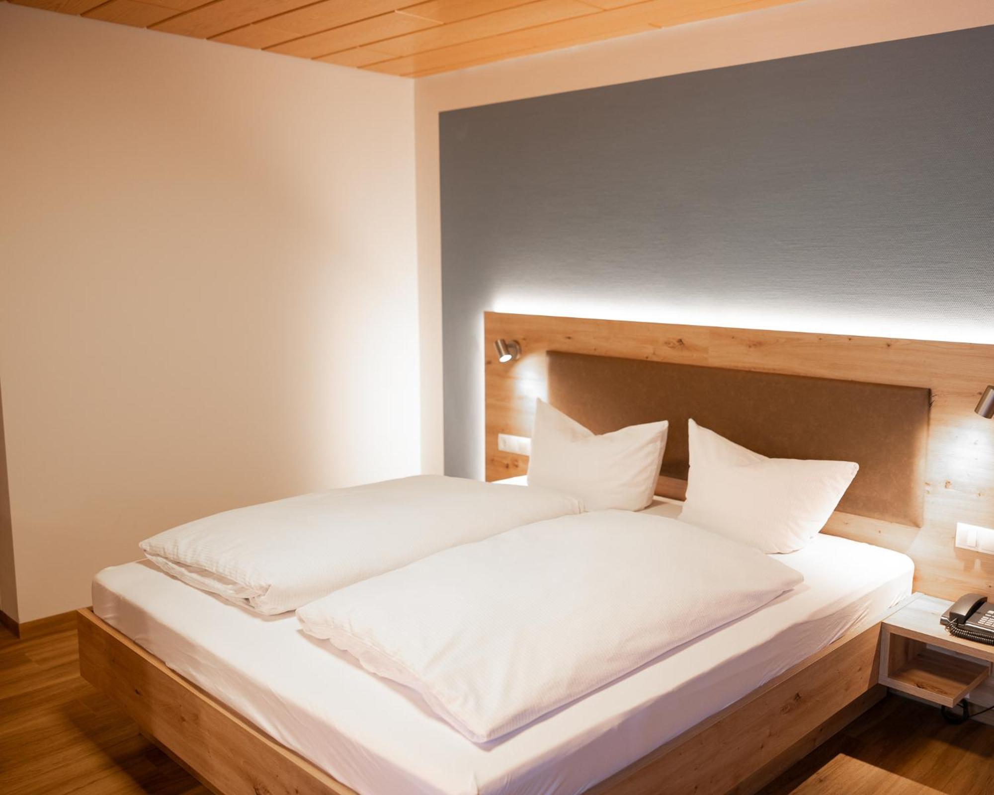 Zum Roessel Lichtenau 3*